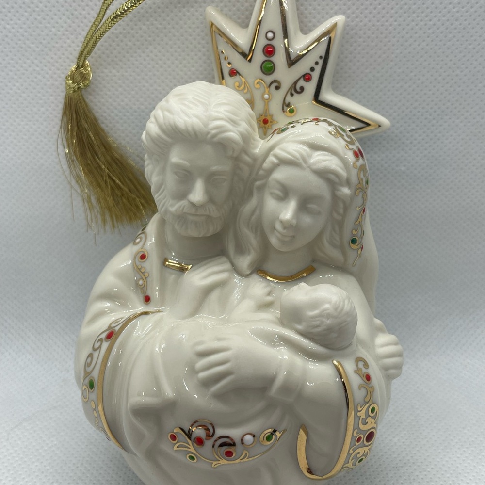 Blessed Family Lenox Porcelain Christmas Ornament 2008 NWT NIB Hanging - Picture 6 of 8